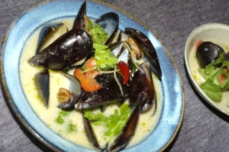 コトームール貝のココナッツミルク味噌スープ photo by 恭司さん